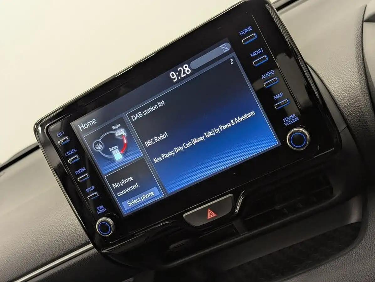 2020-toyota-yaris-15-vvt-i-design-big-30