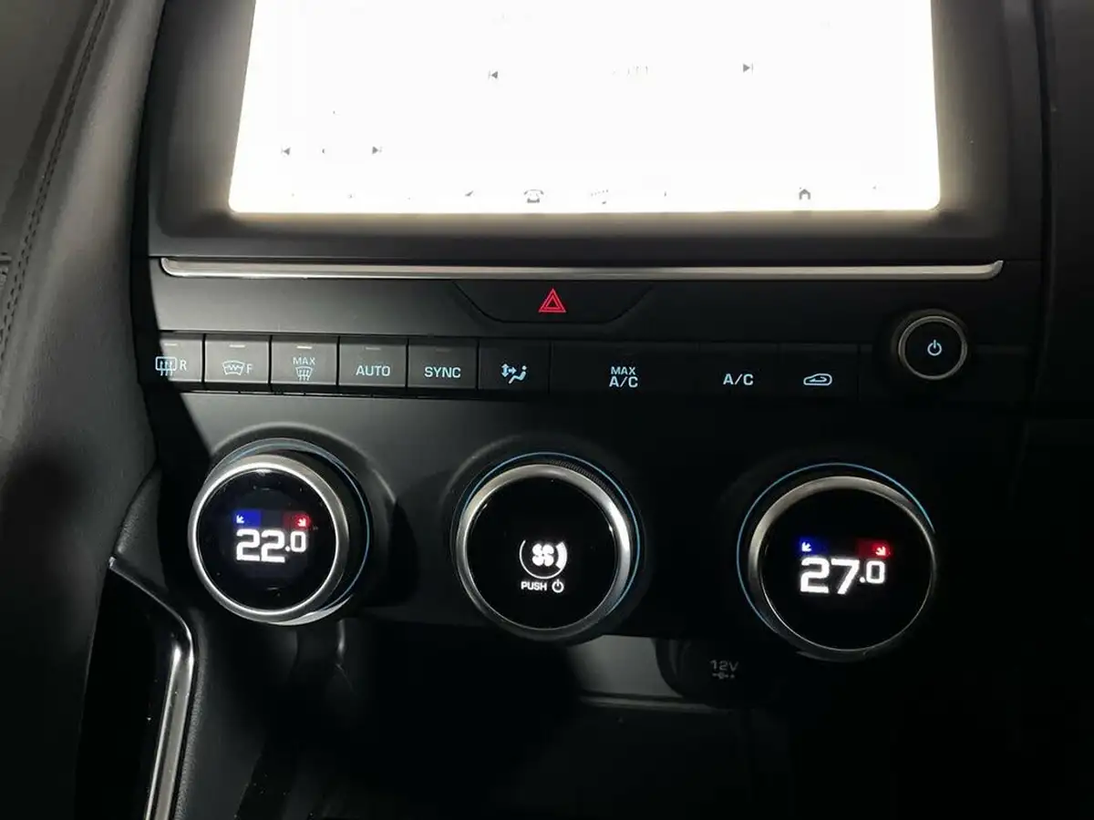 2018-jaguar-e-pace-20-i4-s-big-25