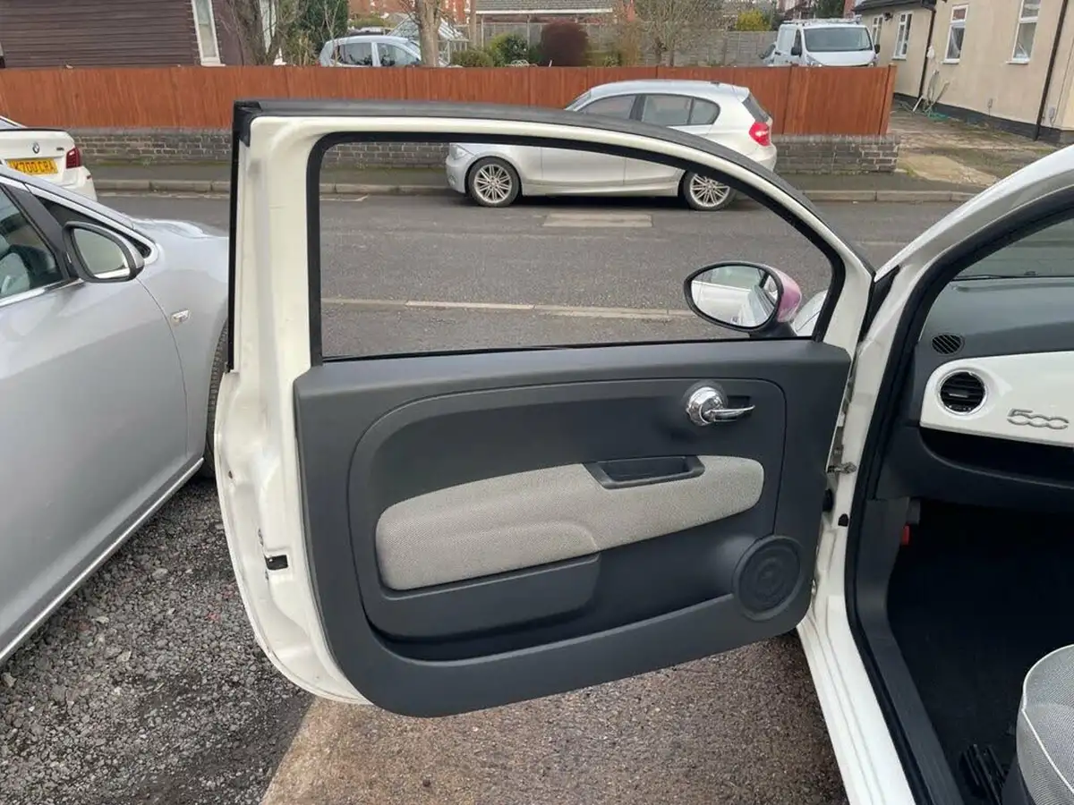 2013-fiat-500-12-lounge-big-26