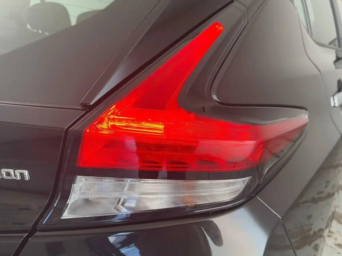 2021-nissan-leaf-e-acenta-big-31
