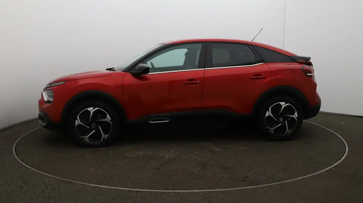 2021-citroen-c4-12-puretech-shine-130ps-big-4