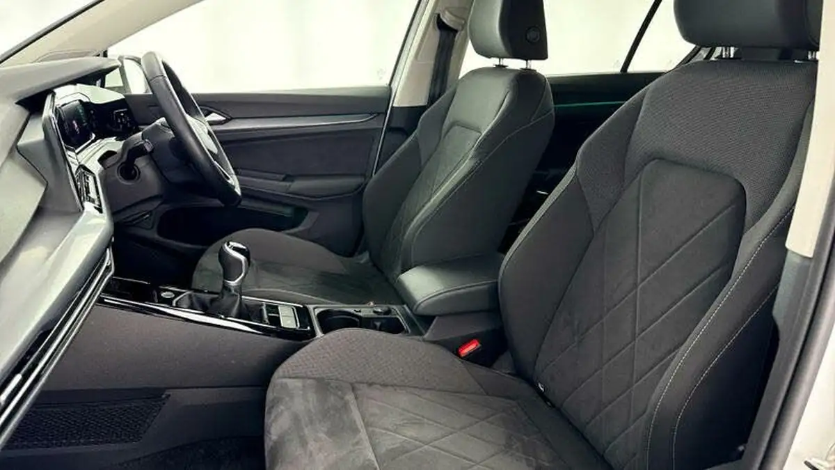 2023-volkswagen-golf-15-tsi-style-edition-150ps-big-37