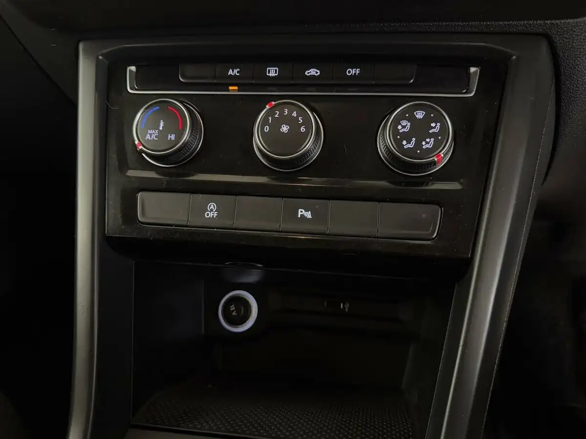 2019-volkswagen-touran-16tdi-se-dsg-big-29