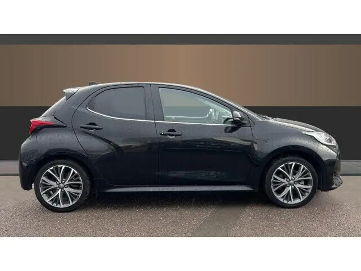 2022-toyota-yaris-15-vvt-i-excel-big-4