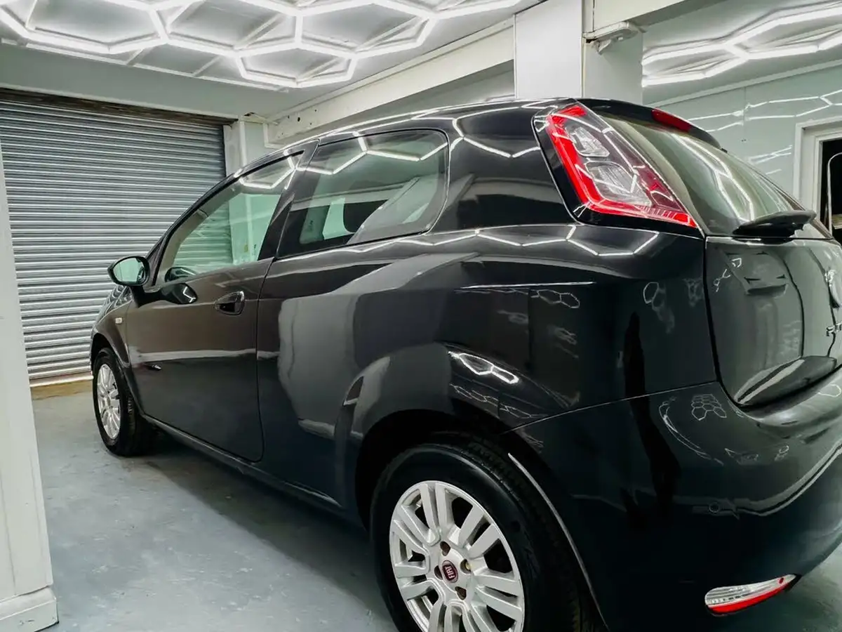 2012-fiat-punto-14-easy-8v-77bhp-brio-3d-big-4
