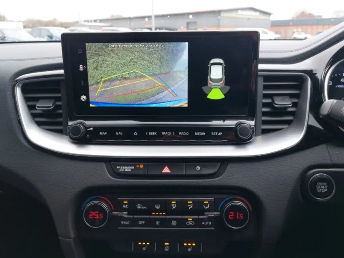 2023-kia-xceed-15-t-gdi-3-158bhp-big-10