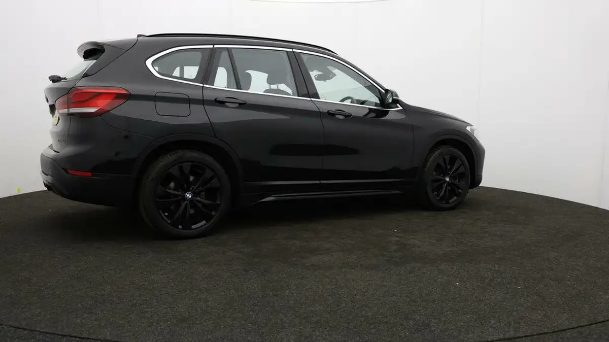 2021-bmw-x1-15-xdrive-25e-phev-sport-big-26