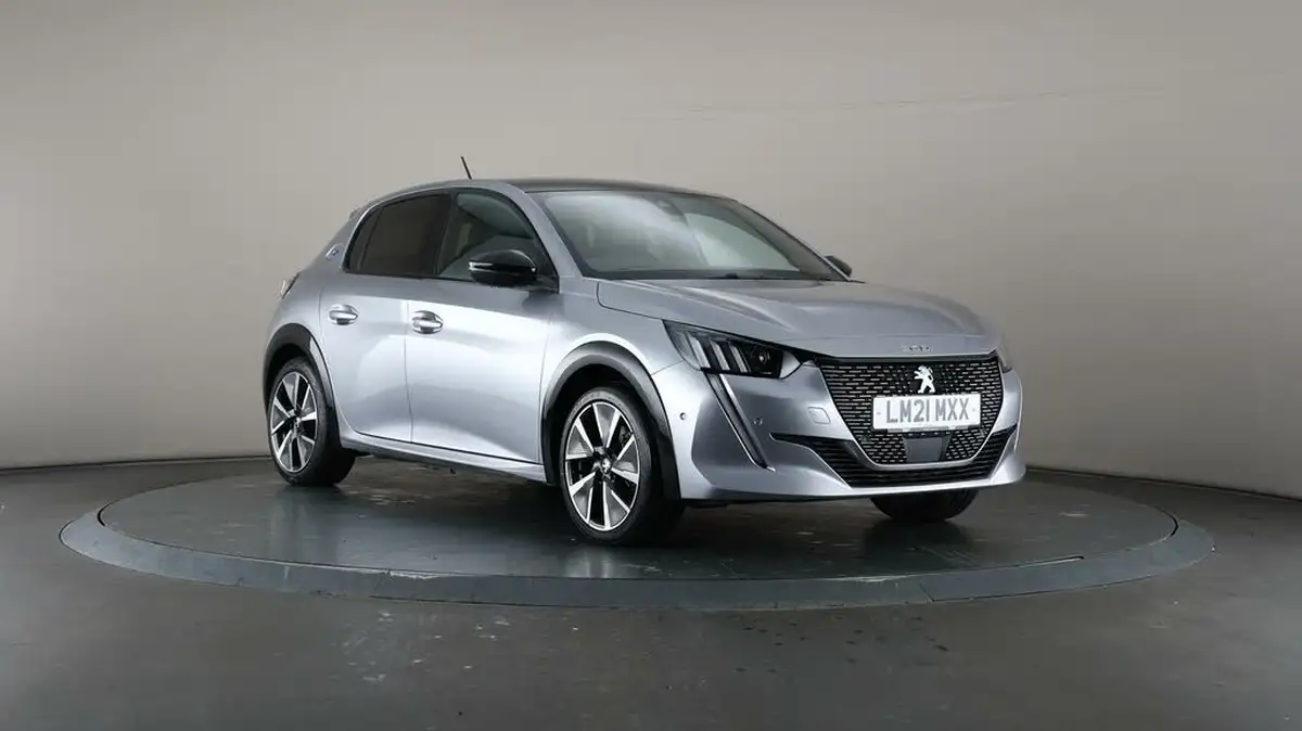 2021-peugeot-208-e-gt-50kwh-big-1