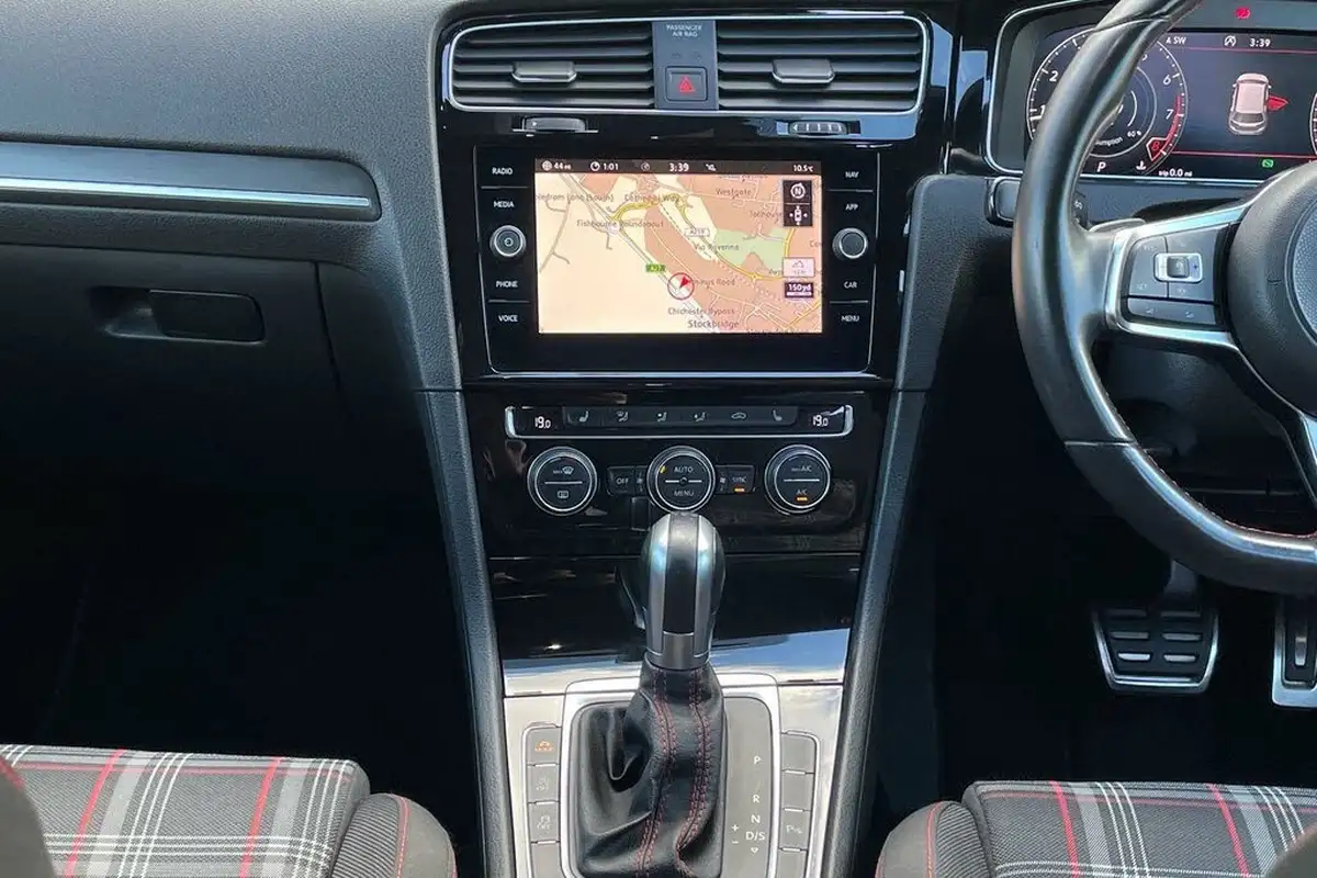 2019-volkswagen-golf-20-tsi-gti-performance-ss-5d-big-34