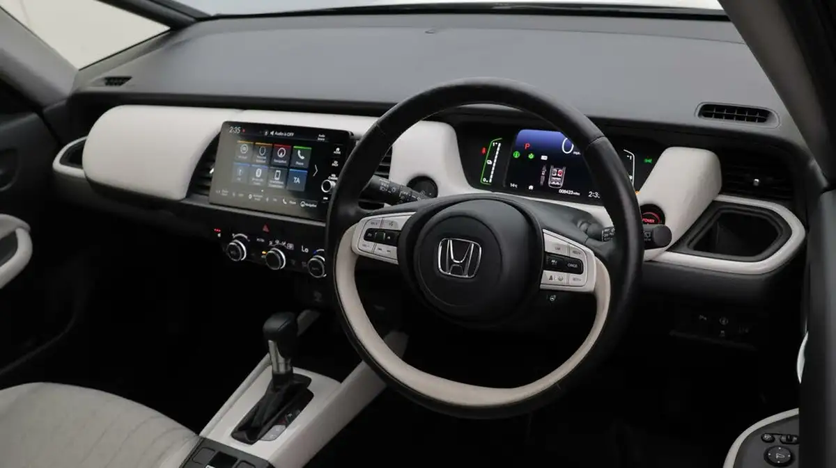2022-honda-jazz-15-i-mmd-ex-107ps-big-9