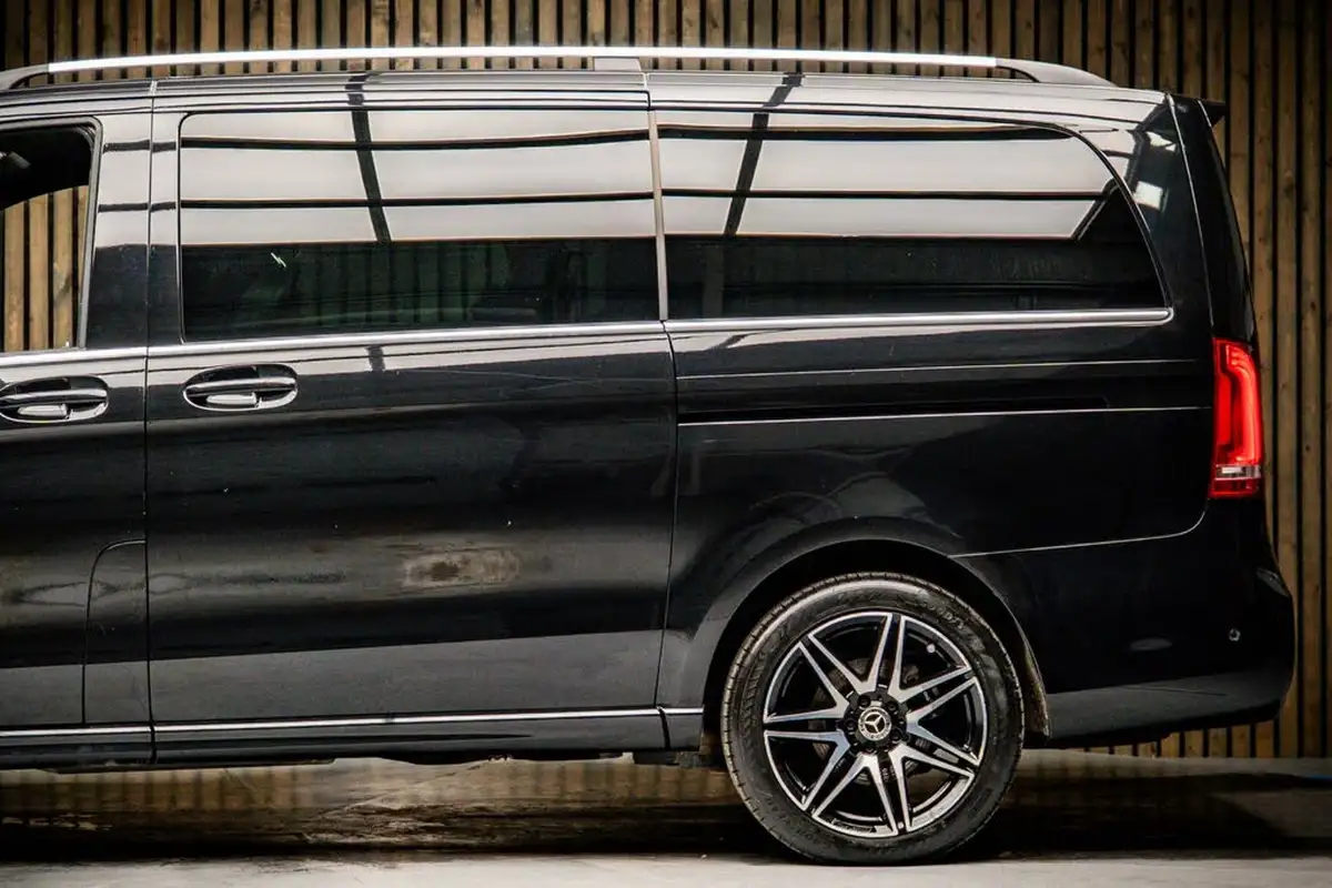 2019-mercedes-benz-v-class-21d-v250d-long-amg-line-big-16