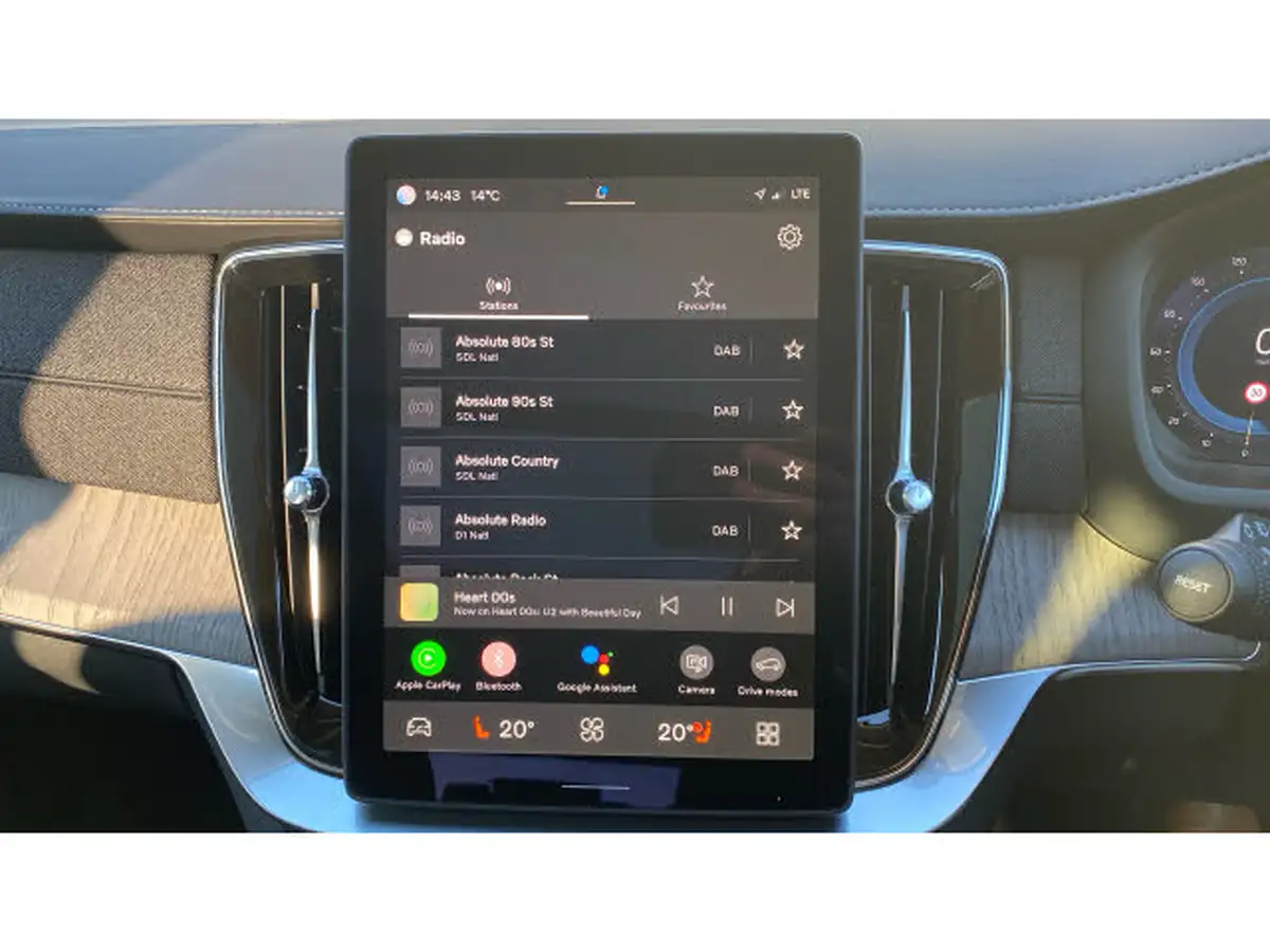 2024-volvo-xc90-20-b5-ultra-dark-big-29