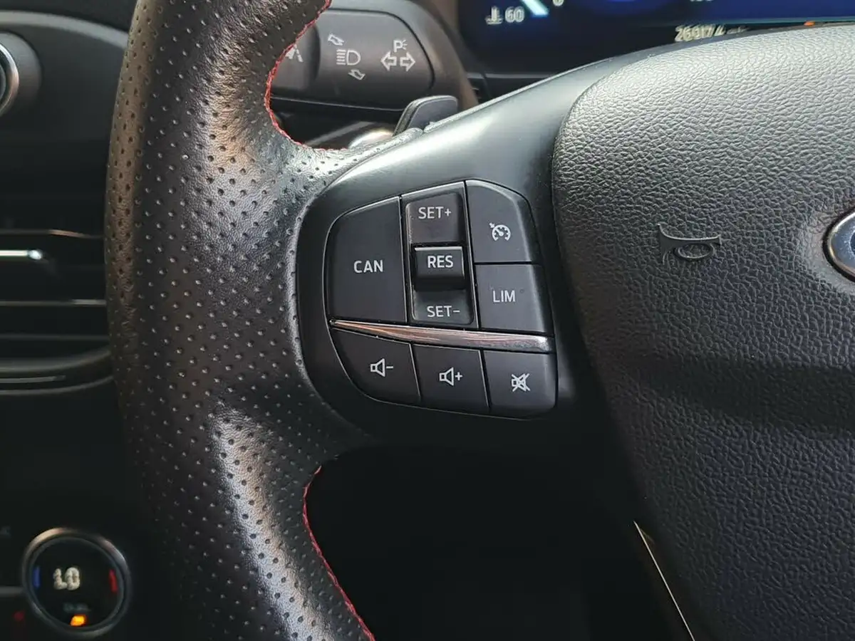 2020-ford-focus-15-st-line-x-estate-auto-big-21