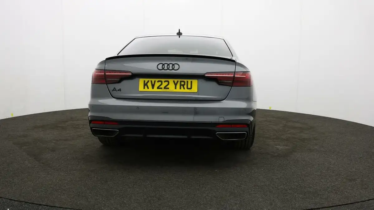 2022-audi-a4-20-35-tfsi-black-edition-s-tronic-big-5