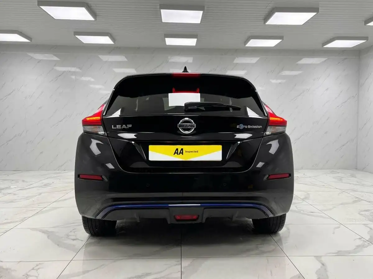 2021-nissan-leaf-e-tekna-big-7