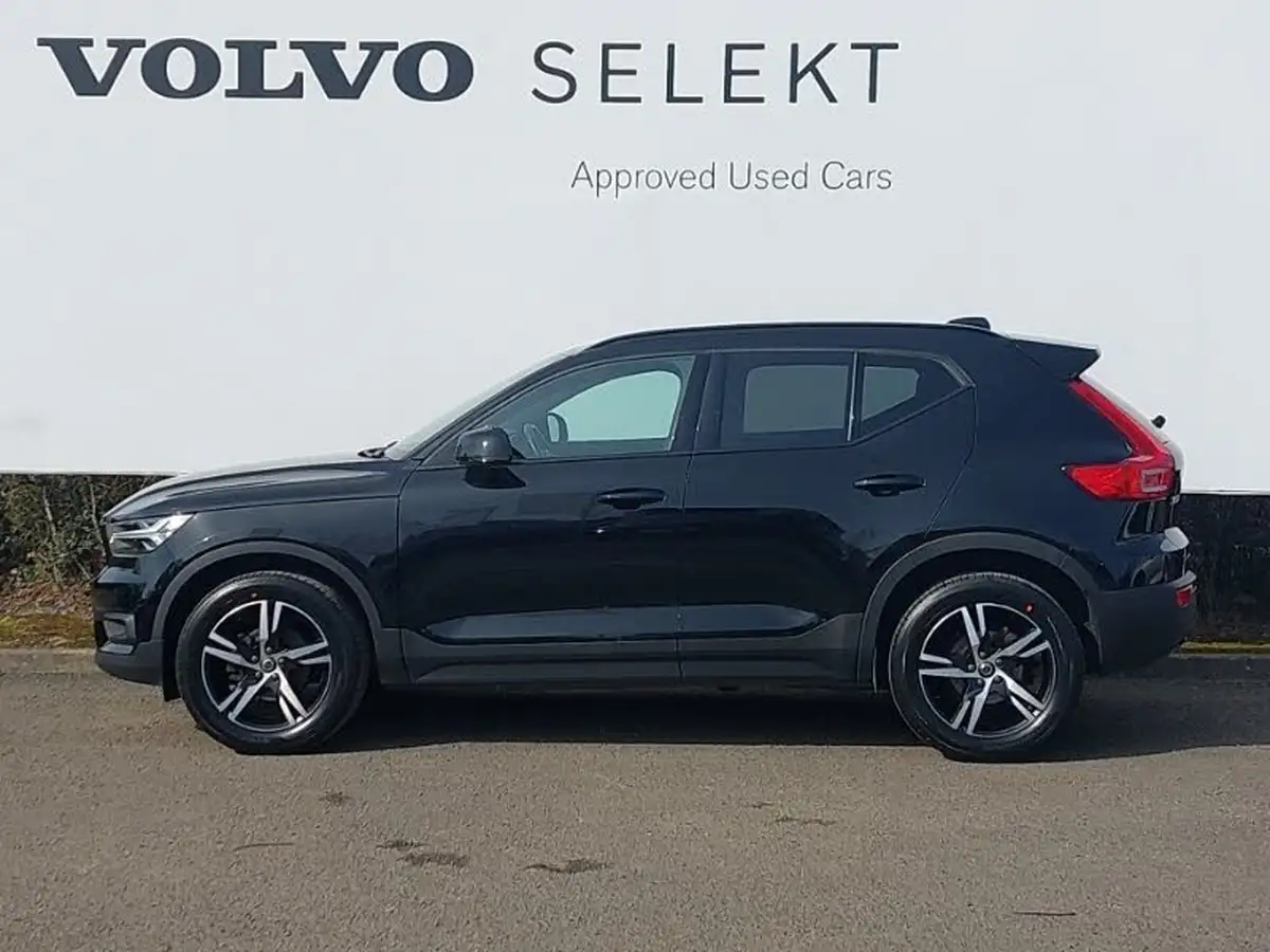 2021-volvo-xc40-15-t3-r-design-161bhp-big-3