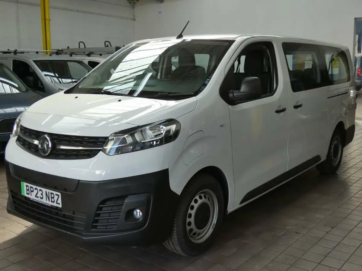 2023-vauxhall-vivaro-life-e-combi-l-big-4