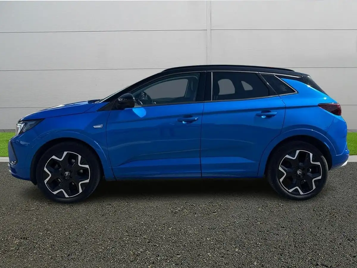2023-vauxhall-grandland-12-ultimate-130ps-auto-big-3
