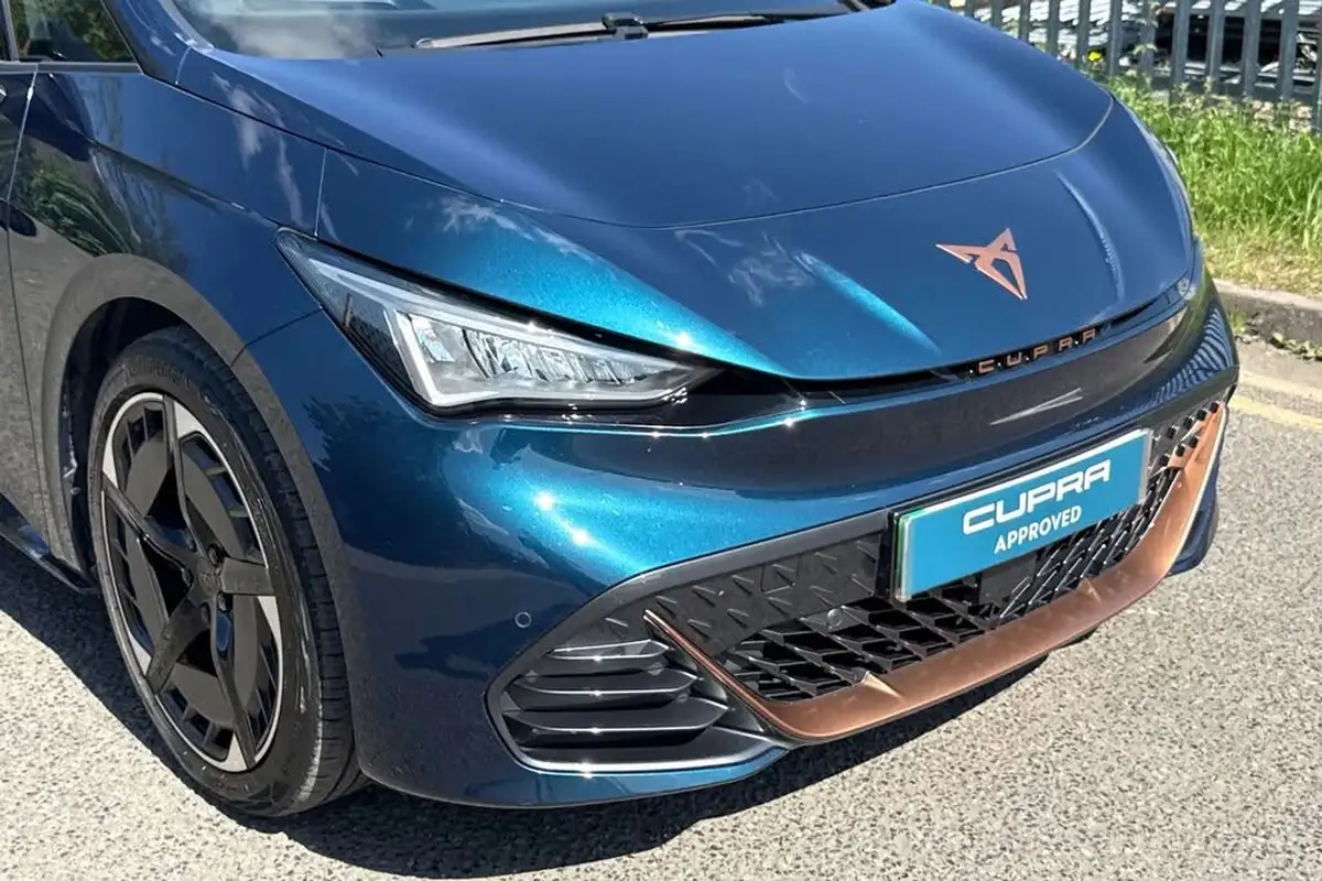 2022-cupra-born-e-v3-204ps-58kwh-big-8