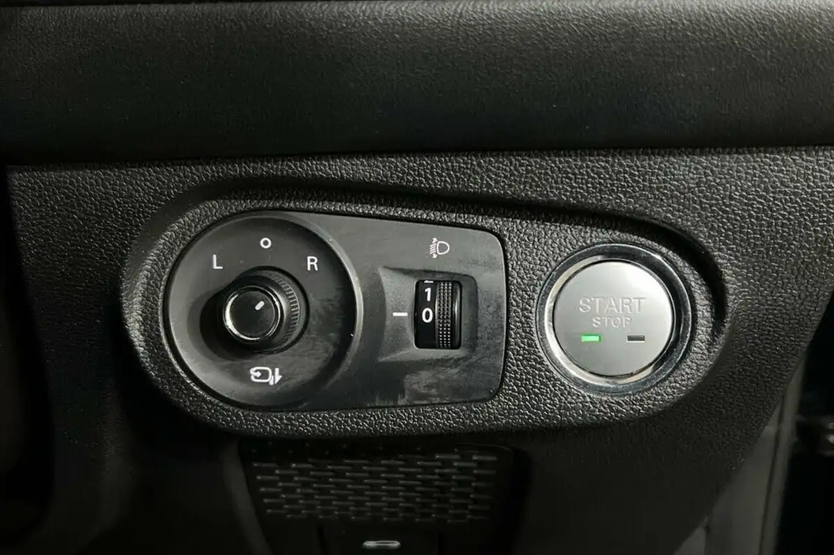2021-mg-mg5-e-exclusive-ev-long-range-big-39