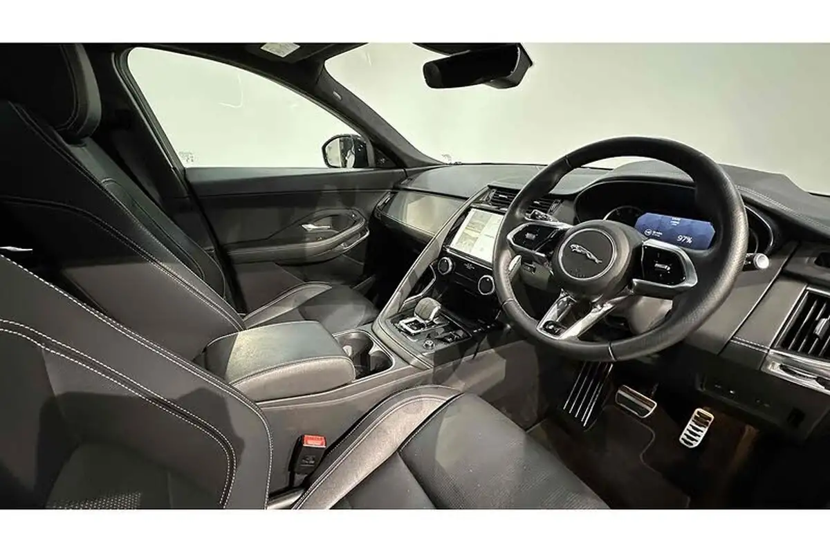 2023-jaguar-e-pace-15-p300e-r-dynamic-black-big-32