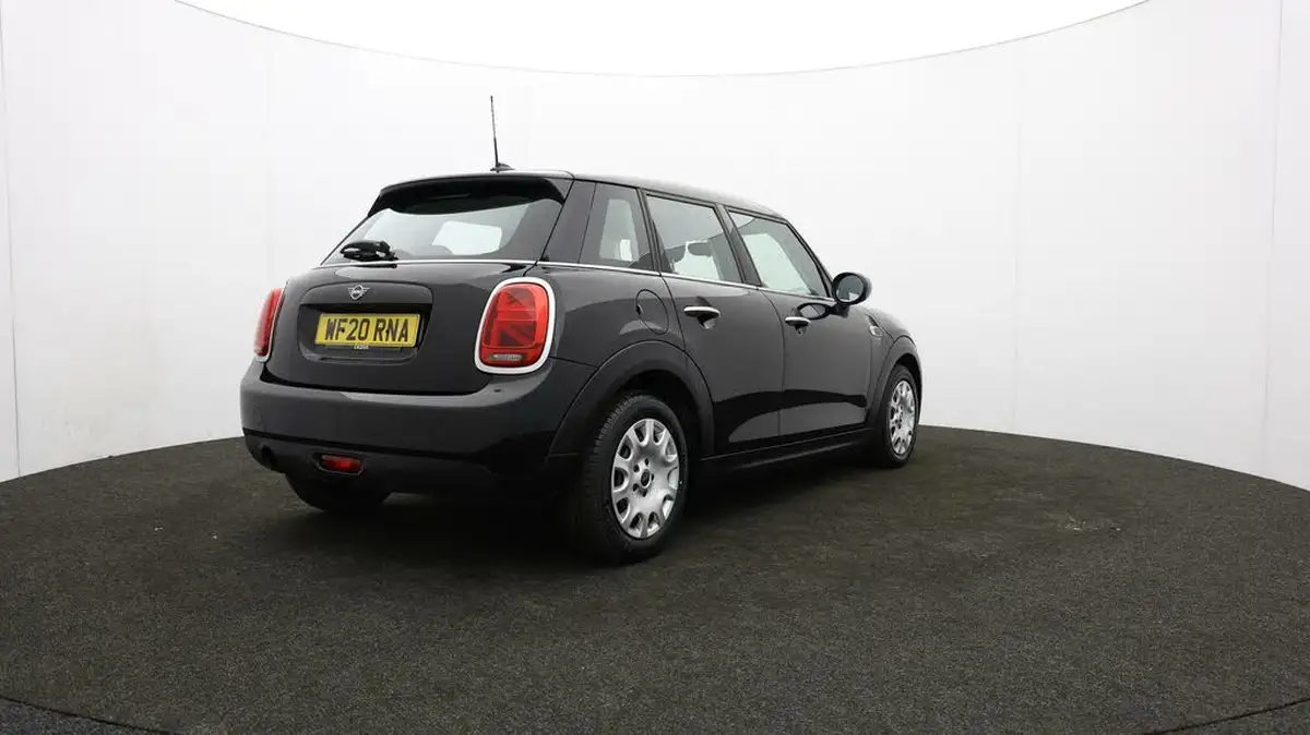 2020-mini-cooper-15-one-classic-5d-auto-big-78
