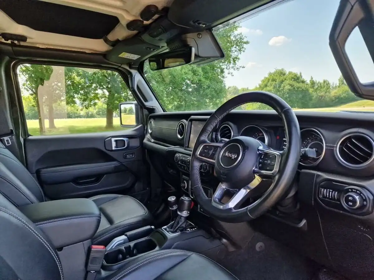 2022-jeep-wrangler-20-gme-overland-5d-big-8