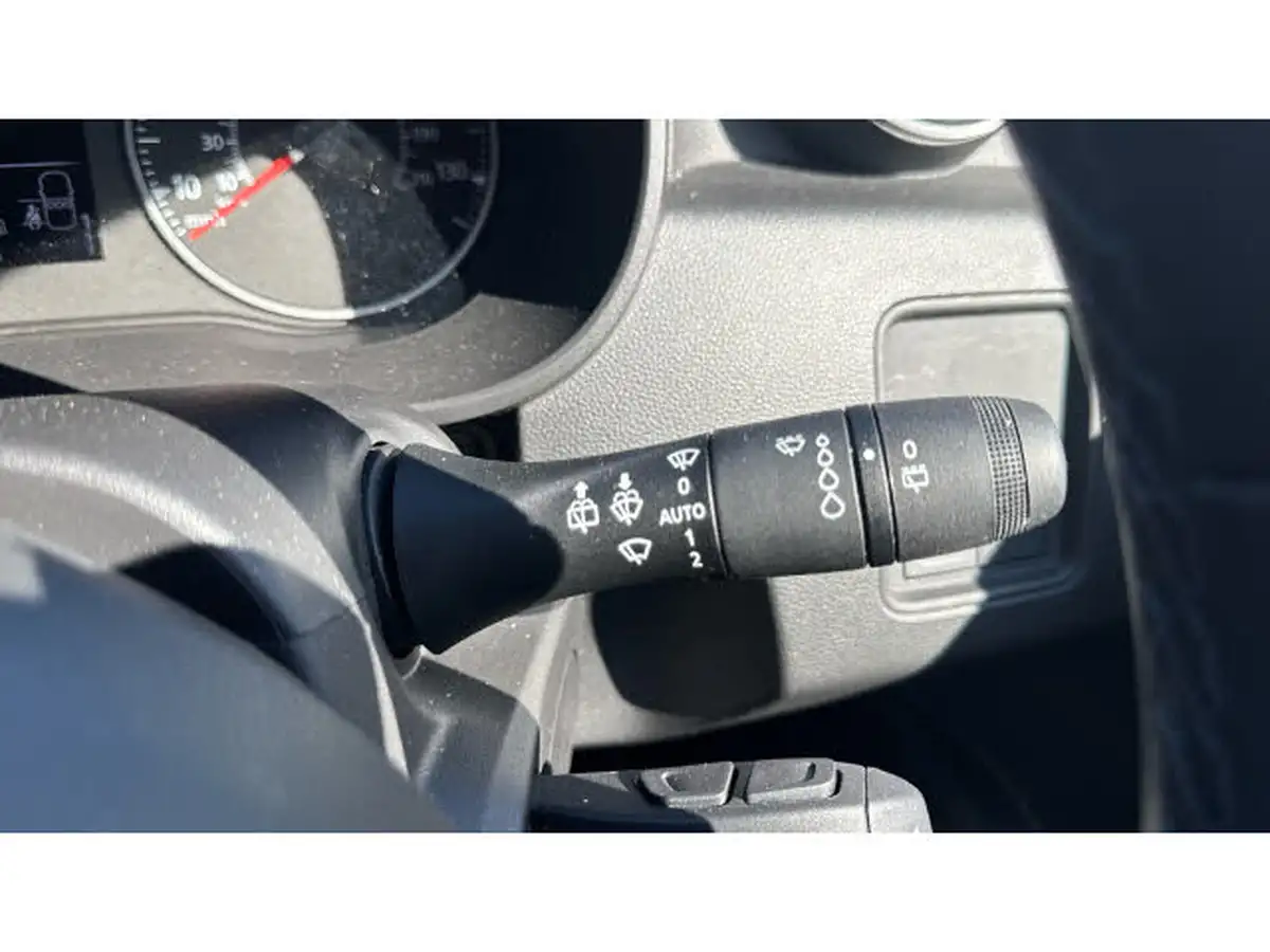 2023-dacia-duster-13-tce-journey-150bhp-edc-big-27