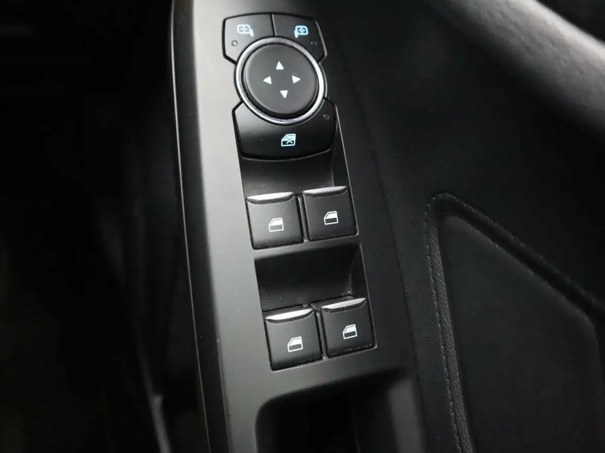 2020-ford-focus-10t-st-line-edition-125ps-hybrid-mhev-hatchback-big-39