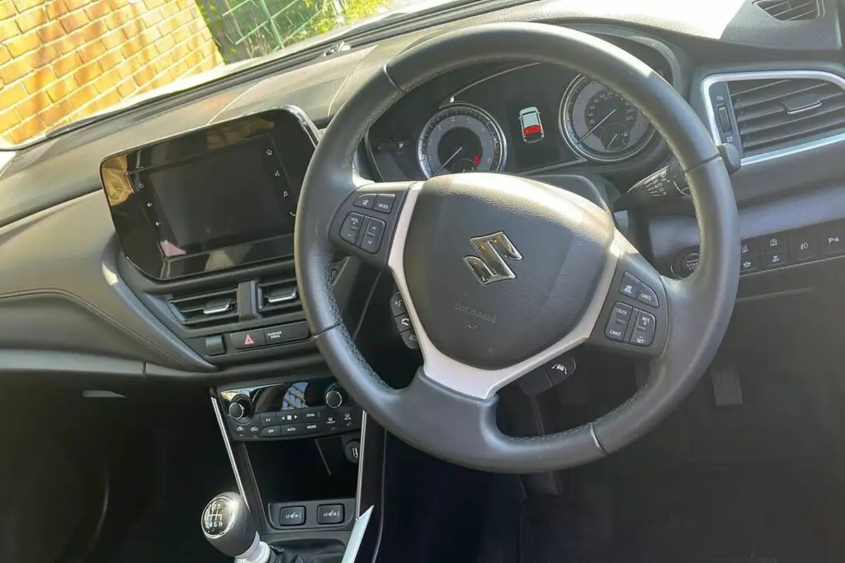 2024-suzuki-s-cross-14-boosterjet-motion-big-12