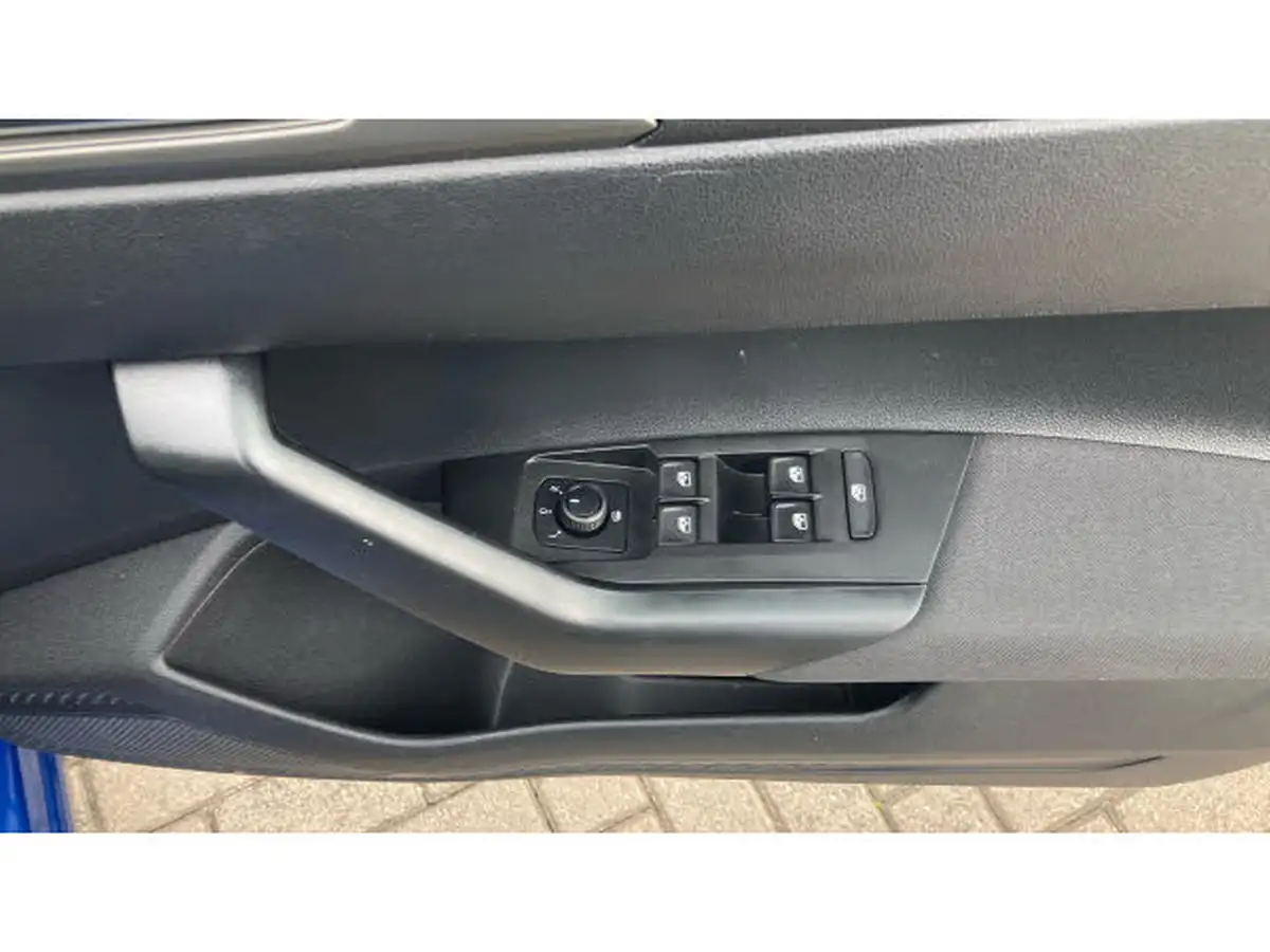 2021-volkswagen-polo-10-tsi-match-dsg-big-18