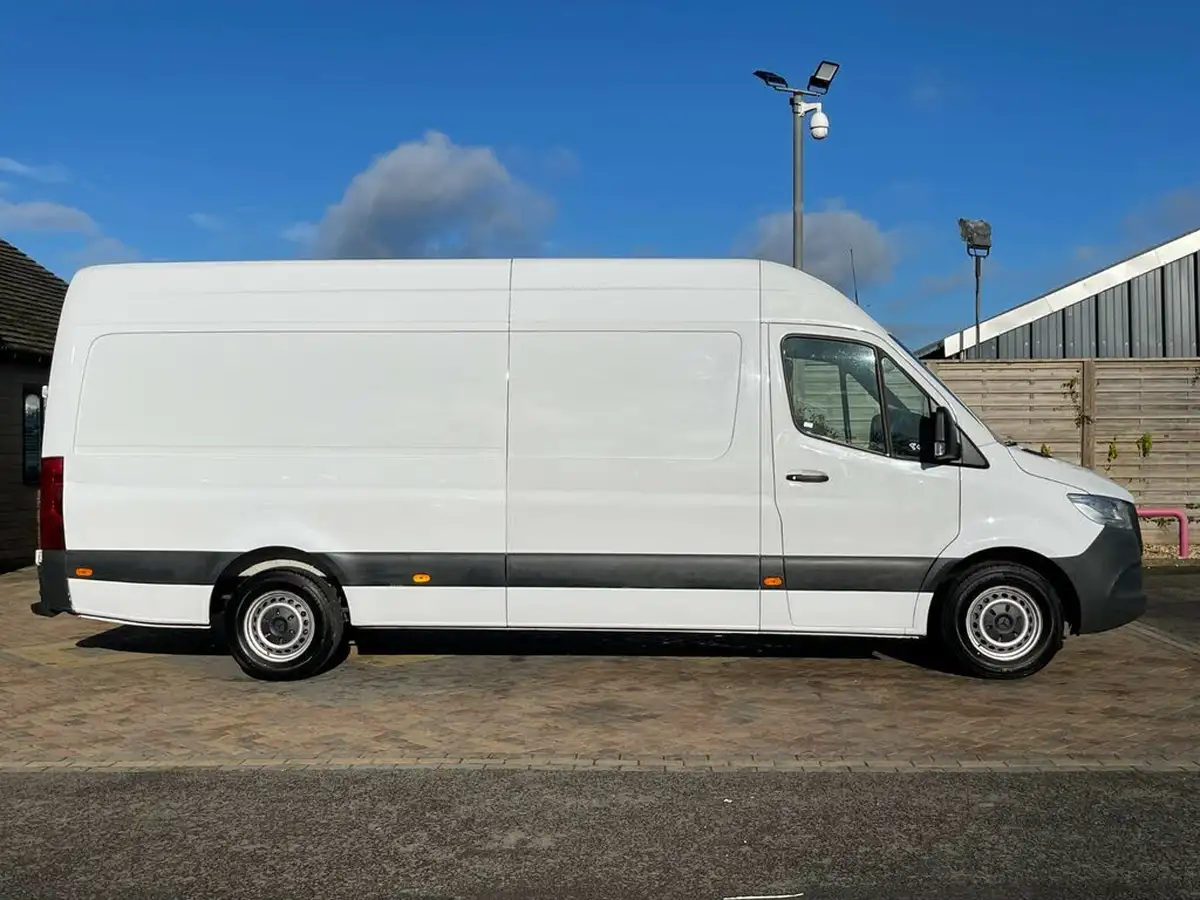 2020-mercedes-benz-sprinter-21cdi-316-l2h1-panel-van-rwd-eco-gear-360-big-4