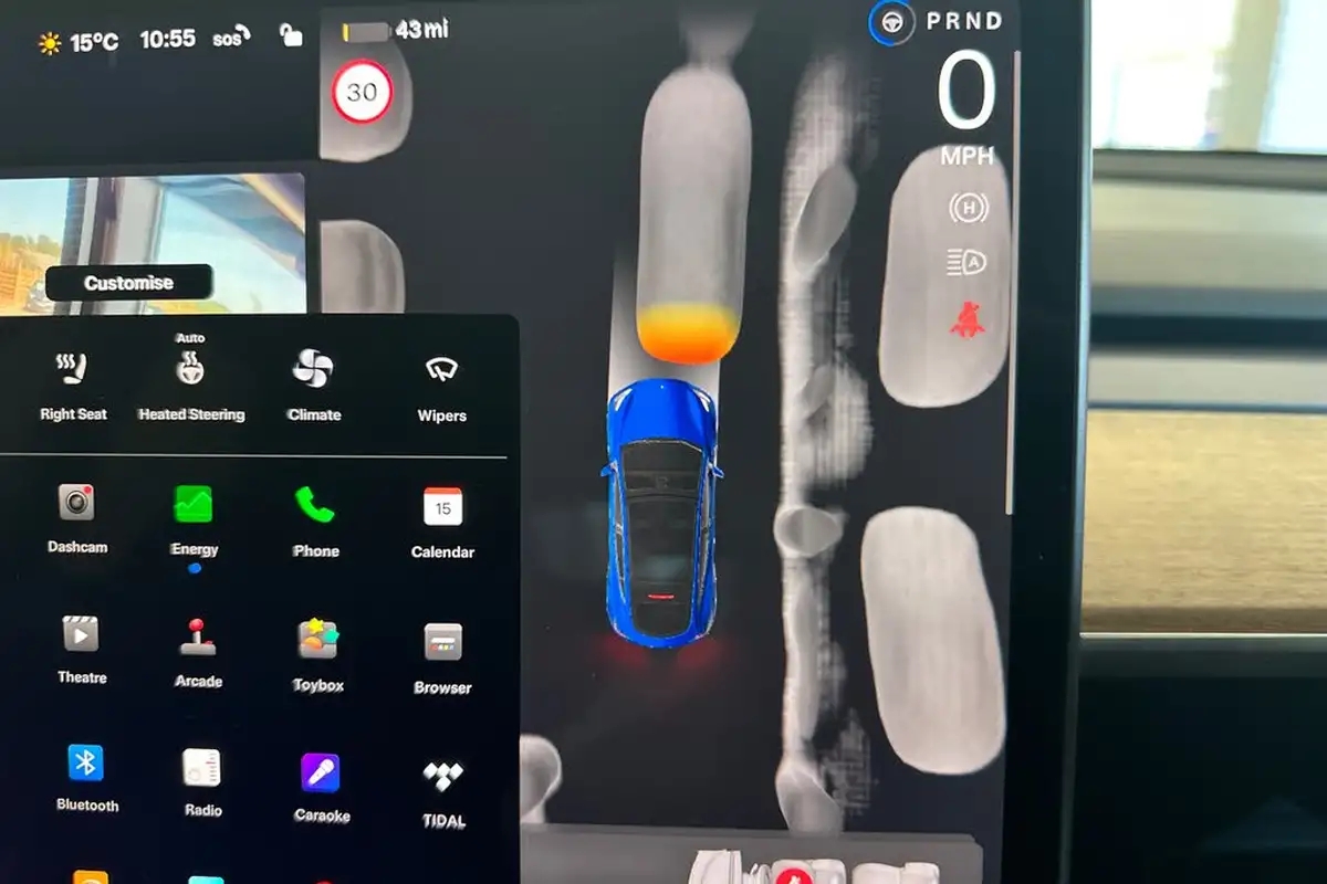 2022-tesla-model-y-e-long-range-big-42