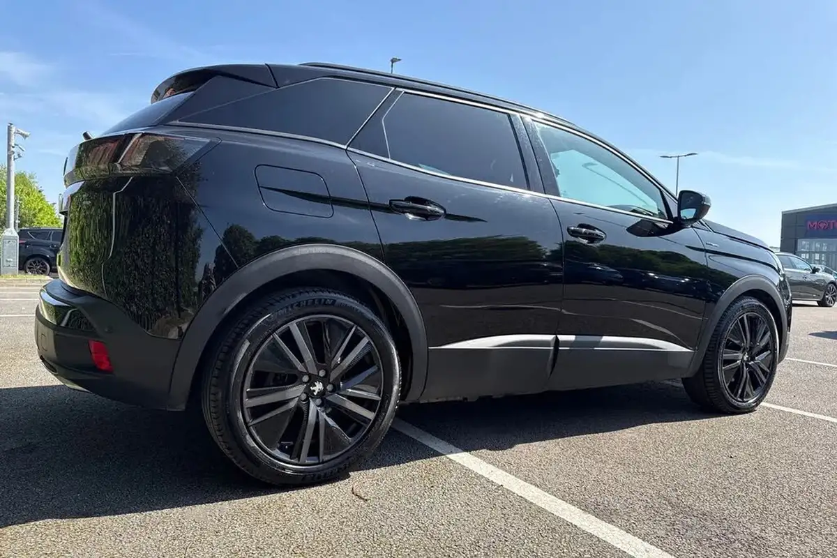 2022-peugeot-3008-suv-16-puretech-gt-premium-225bhp-hybrid-e-eat8-big-33