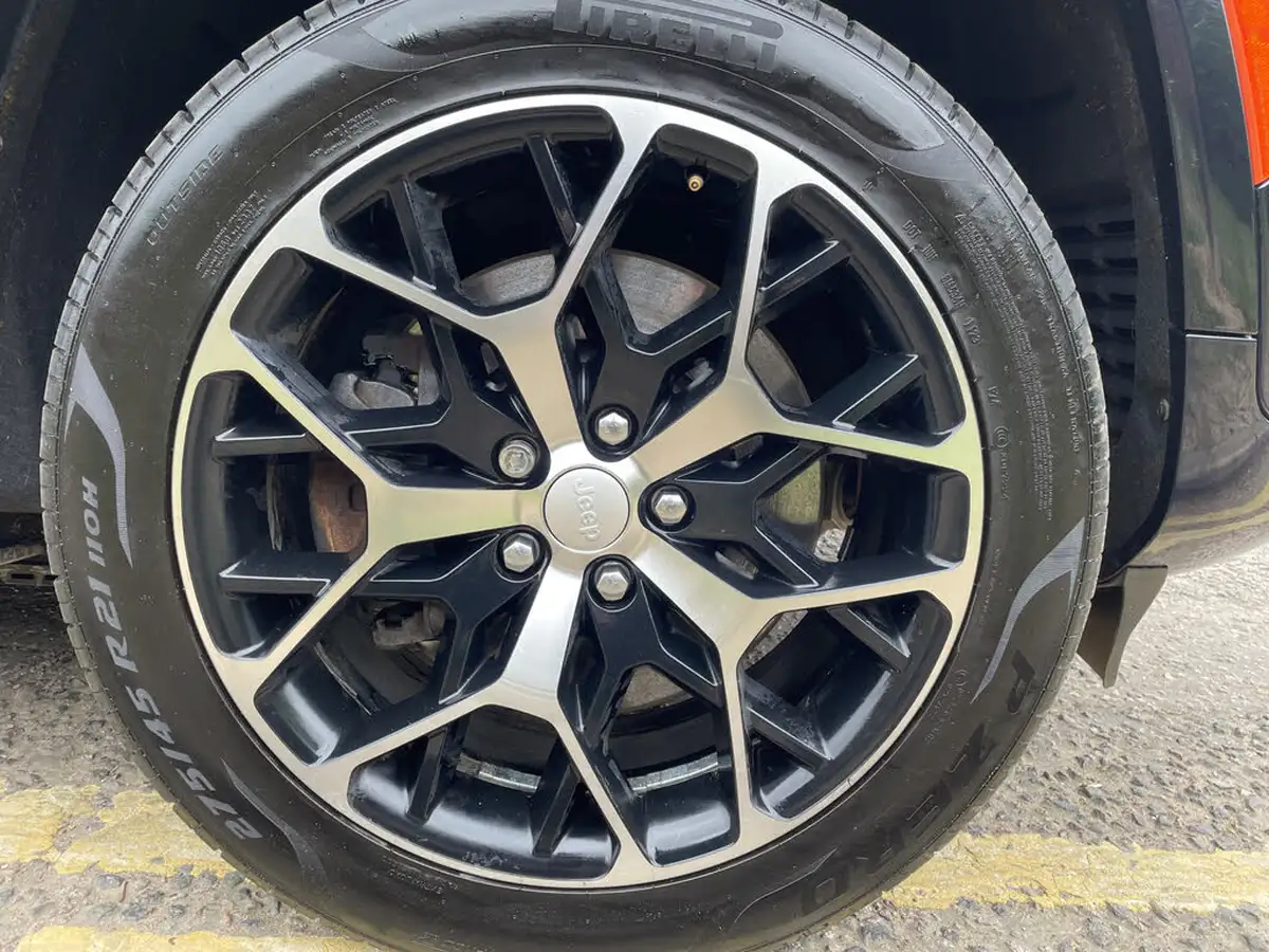 2023-jeep-grand-cherokee-20-gme-summit-reserve-big-5