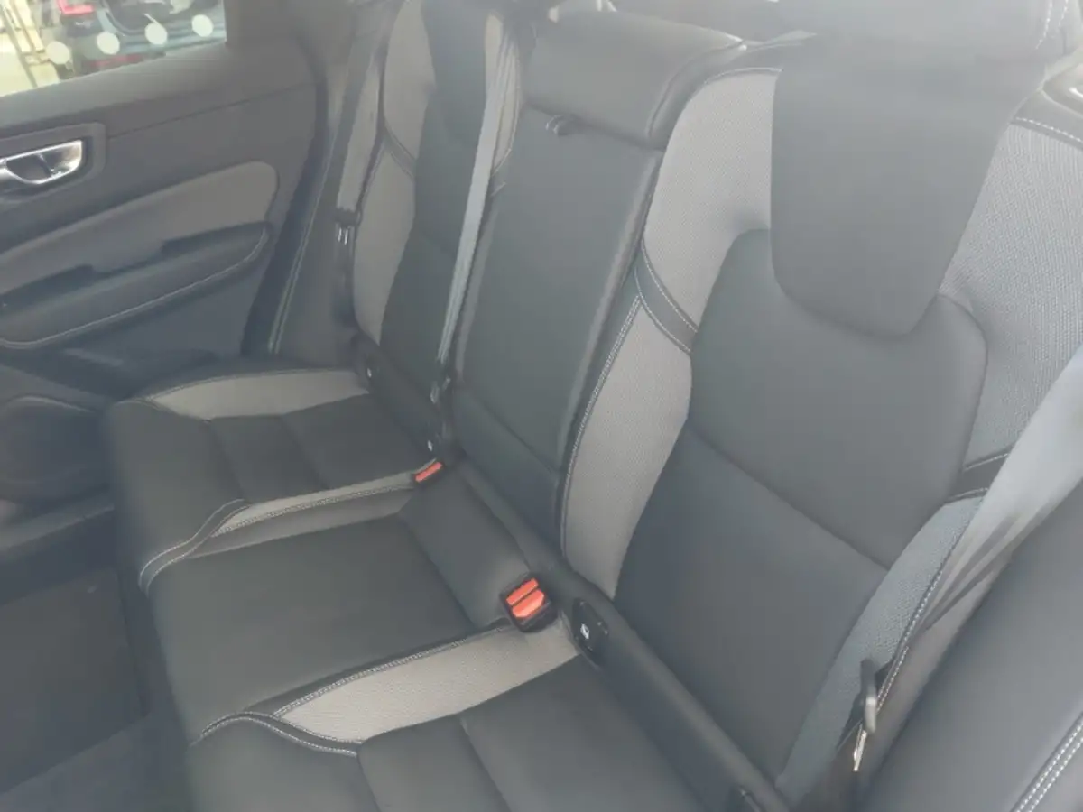 2022-volvo-xc60-20td-b4-plus-big-5