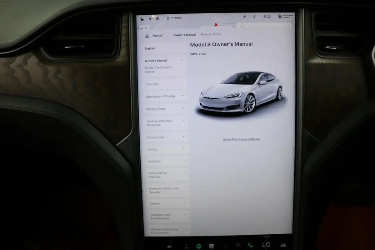2020-tesla-model-s-e-long-range-big-60