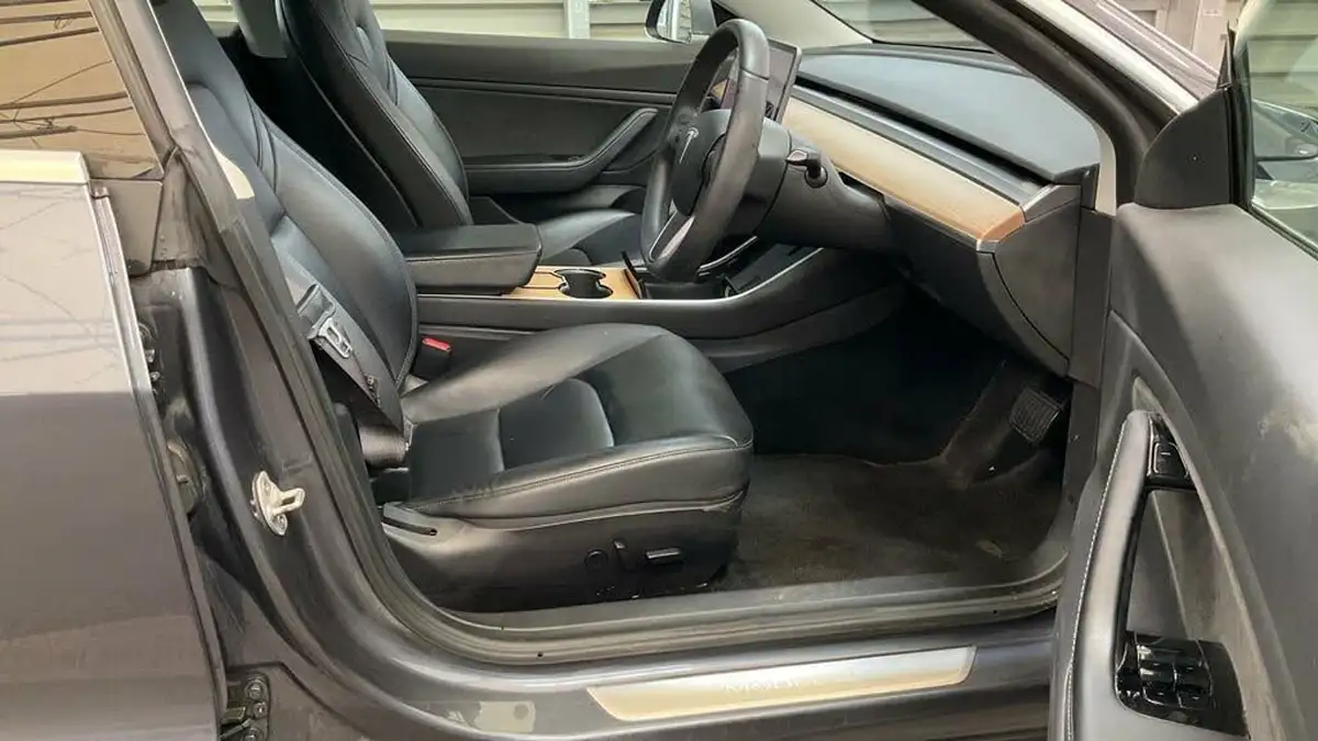 2020-tesla-model-3-e-standard-plus-big-2