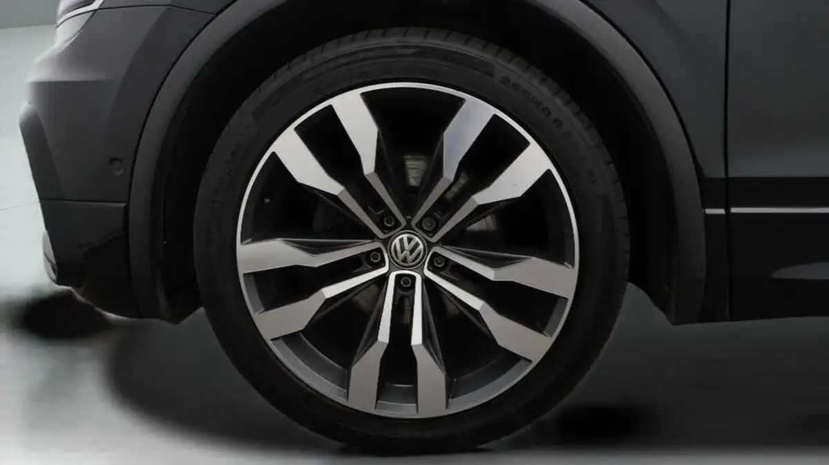 2020-volkswagen-tiguan-20tdi-r-line-tech-150ps-dsg-big-18