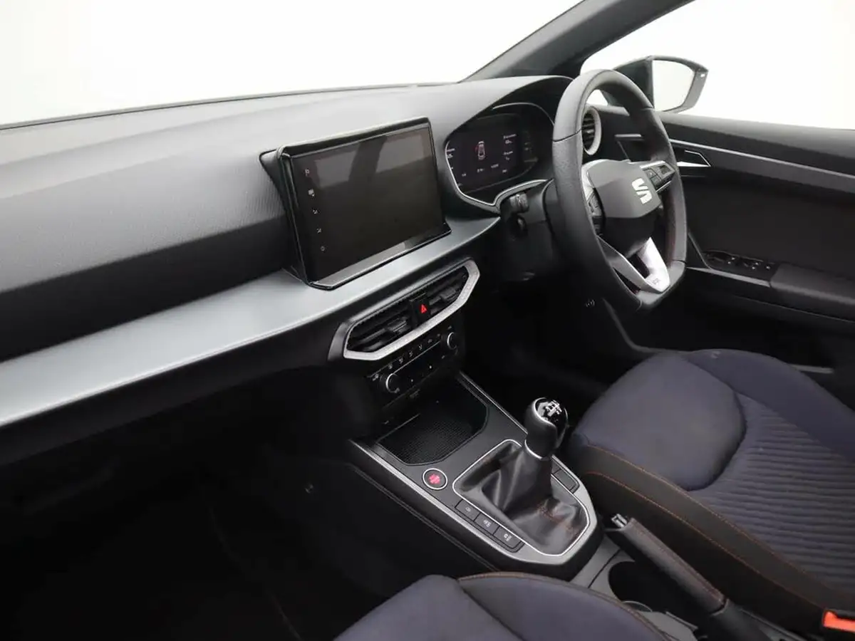 2024-seat-ibiza-10-tsi-anniversary-limited-edition-95ps-big-14