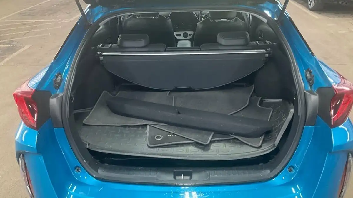 2017-toyota-prius-18-vvt-i-excel-plug-in-big-6