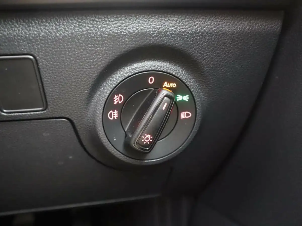 2024-seat-ibiza-10-tsi-anniversary-limited-edition-95ps-big-38
