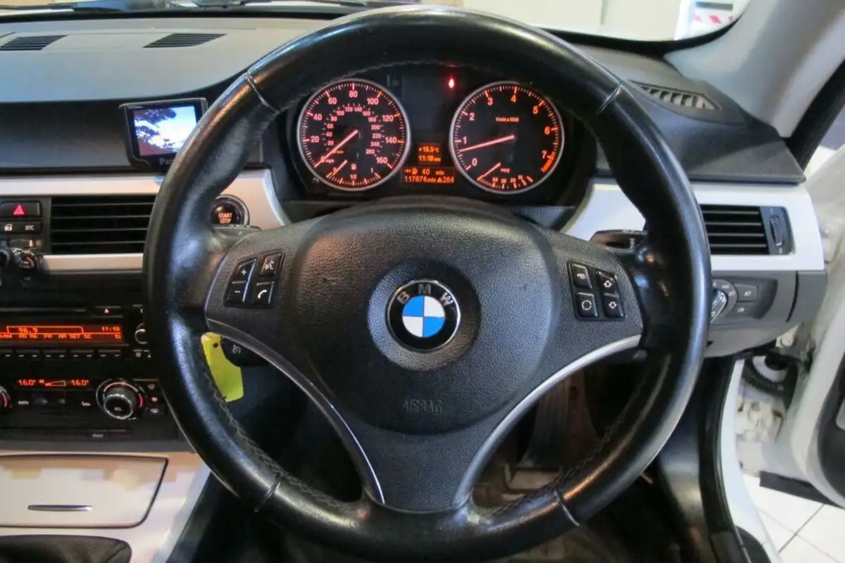 2011-bmw-3-series-20-320i-se-coupe-2d-1995cc-big-26