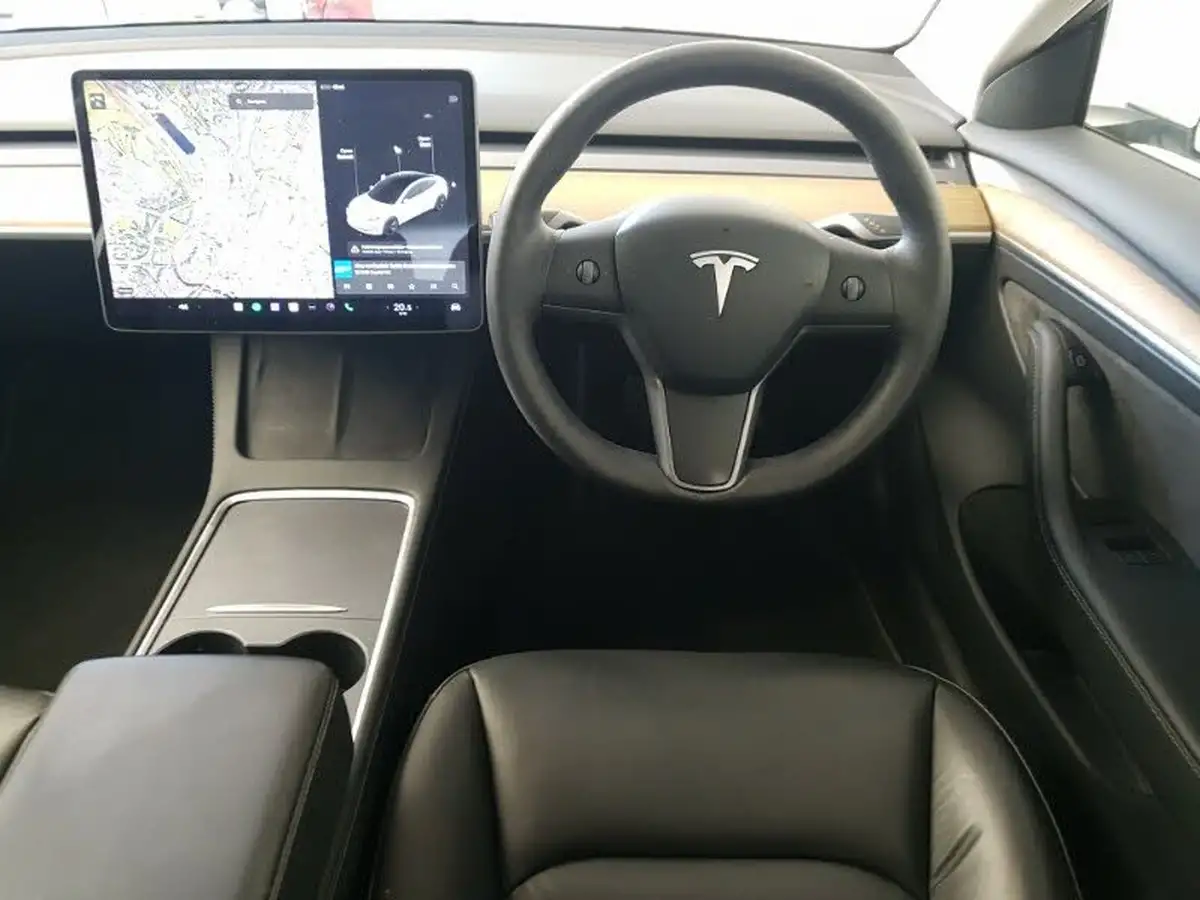 2021-tesla-model-3-e-long-range-4x4-big-6