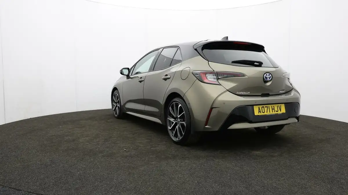 2022-toyota-corolla-18-vvt-i-excel-120bhp-trk-hatchback-big-75