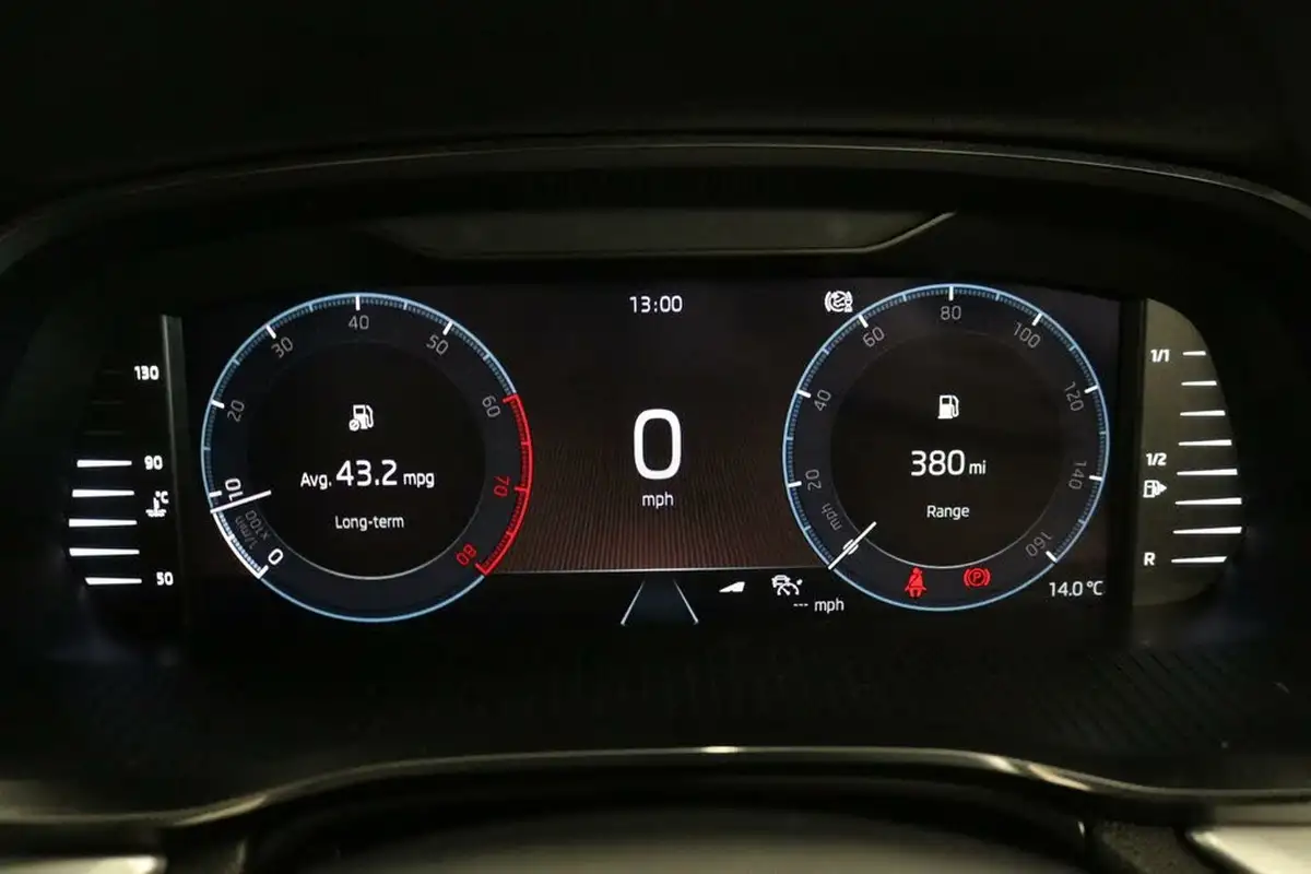 2021-skoda-octavia-15-tsi-se-l-hatchback-big-10
