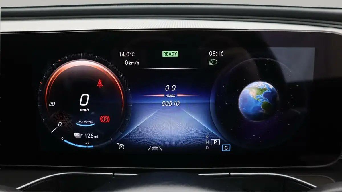 2021-mercedes-benz-eqc-e-eqc-400-amg-line-big-10