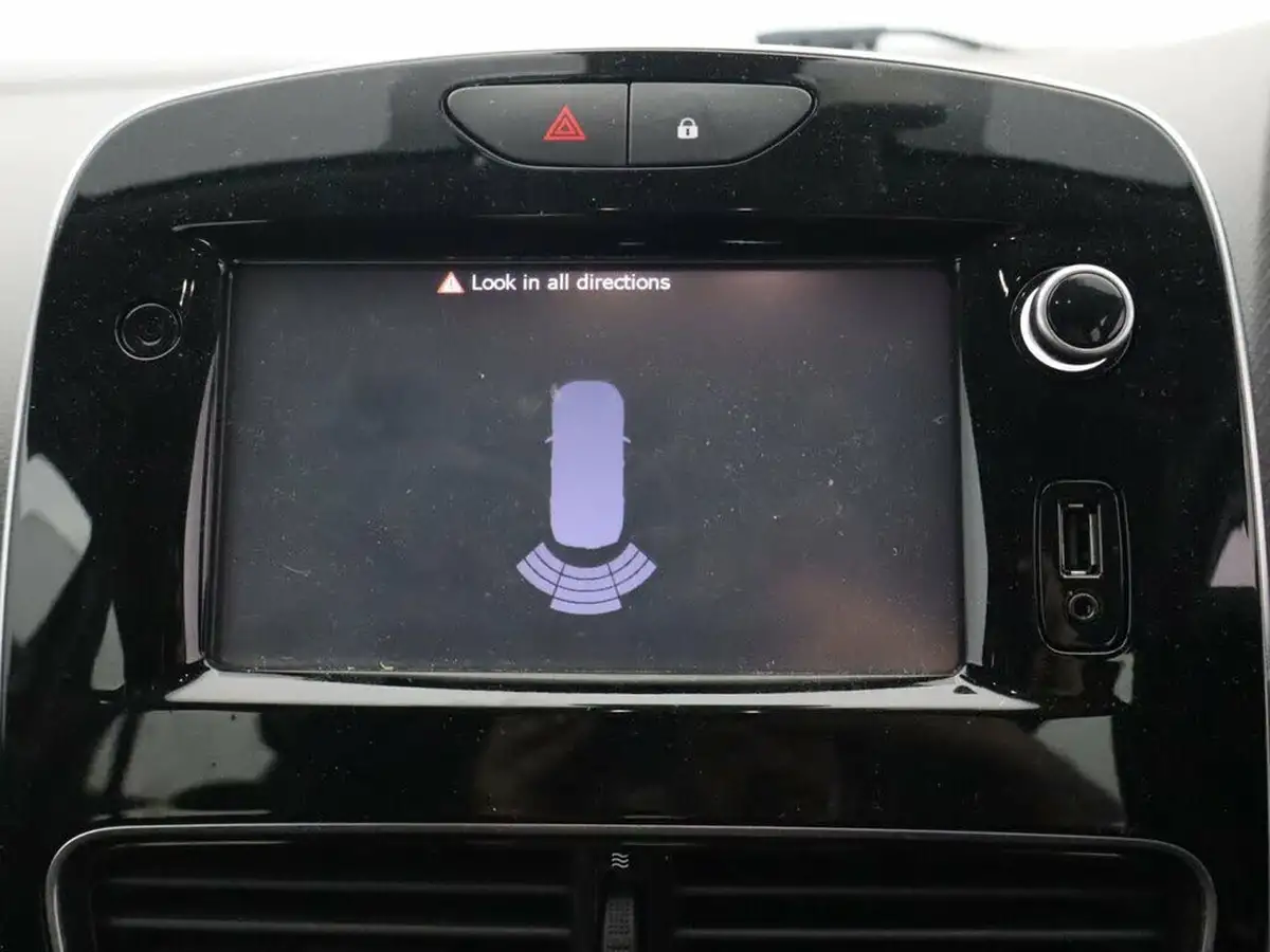 2018-renault-clio-09-tce-dynamique-s-nav-big-20