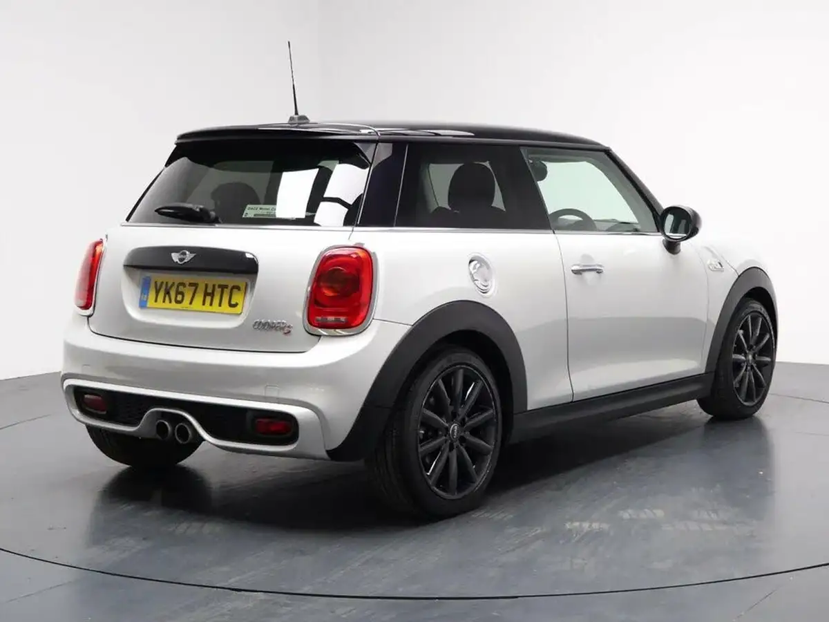 2018-mini-cooper-20-cooper-s-ss-hatchback-3d-big-11