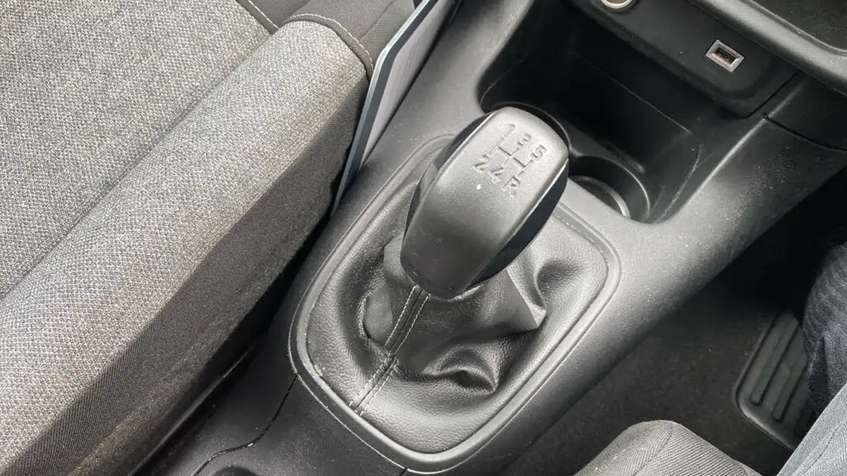 2022-citroen-c3-12-puretech-c-series-big-19